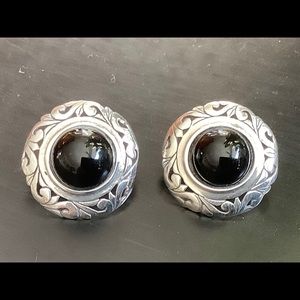 Vint sterling silver Mexican cutout onyx earrings